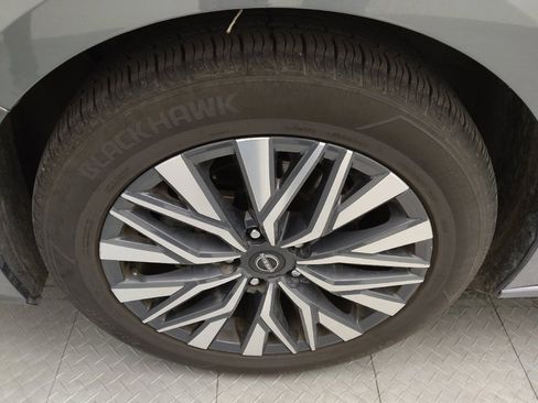 Used 2024 Nissan Altima 2.5 SV image 31