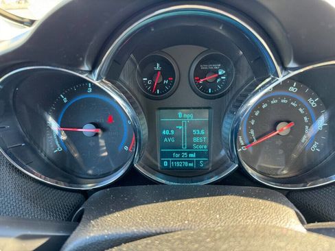 Used 2014 Chevrolet Cruze Diesel image 5