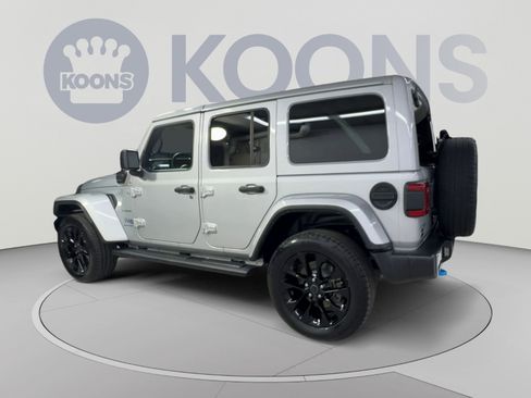 Used 2024 Jeep Wrangler Unlimited Sahara AWD/4WD image 10