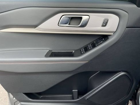 New 2026 Ford Explorer Active w/ Active Comfort Package AWD/4WD image 13