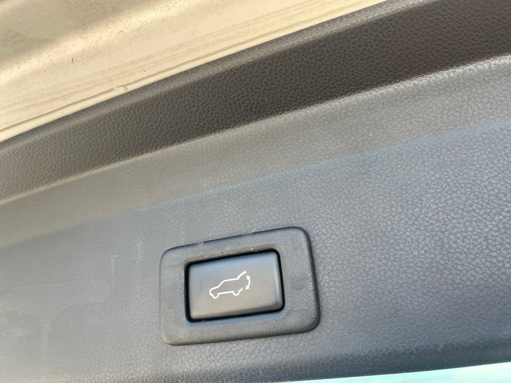 Used 2019 Subaru Ascent Premium AWD/4WD image 10