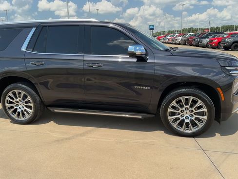 Used 2025 Chevrolet Tahoe Premier image 2