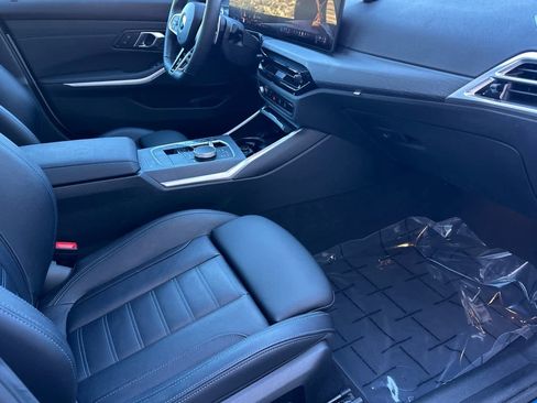 Used 2025 BMW 330i Sedan w/ M Sport Package image 16