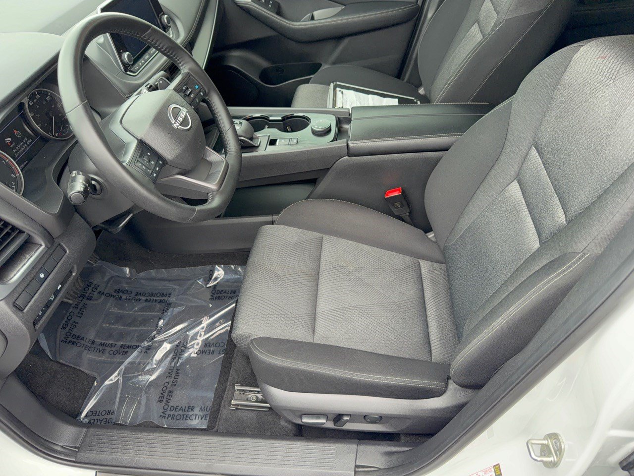 Used 2025 Nissan Rogue SV AWD/4WD image 9
