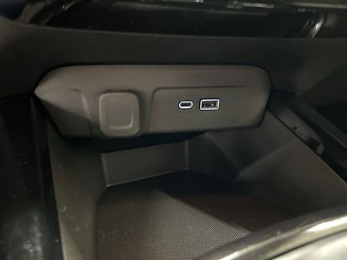 Used 2024 Chevrolet Trax LT image 23