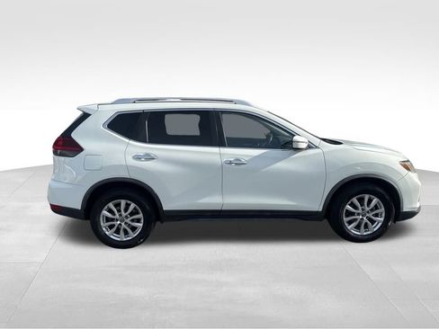 Used 2020 Nissan Rogue SV image 6