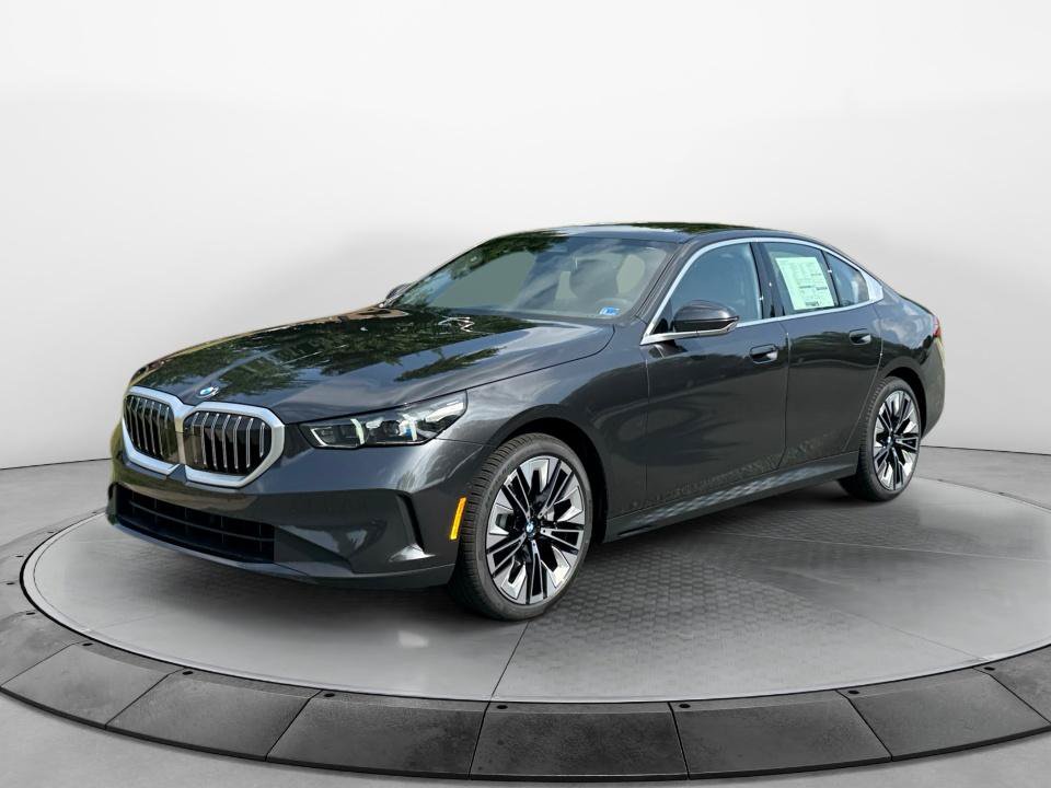 New 2027 BMW 530i xDrive w/ Premium Package AWD/4WD image 3