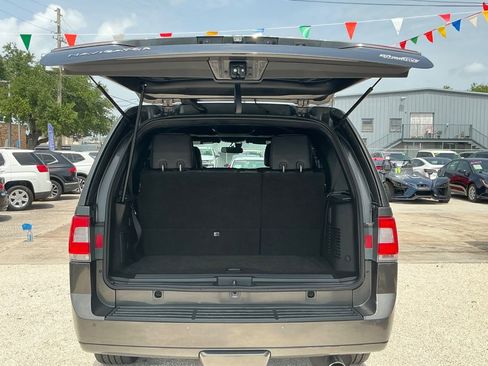 Used 2017 Lincoln Navigator Reserve image 9