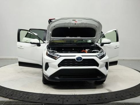 Used 2023 Toyota RAV4 LE AWD/4WD image 11