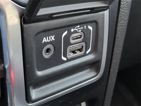 Used 2023 Jeep Wrangler Unlimited Rubicon w/ Cold Weather Group image 31