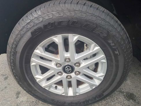 Used 2026 Toyota Tundra SR5 AWD/4WD image 23