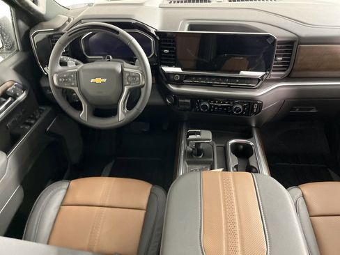 New 2026 Chevrolet Silverado 1500 High Country AWD/4WD image 15