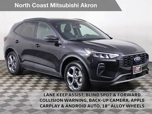Used 2025 Ford Escape ST-Line AWD/4WD image 1