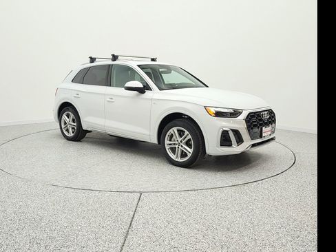 Used 2025 Audi Q5 e Premium Plus w/ Premium Plus Package AWD/4WD image 3