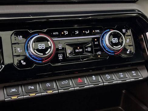 Certified 2024 GMC Sierra 1500 AT4X w/ AT4X AEV Edition image 19