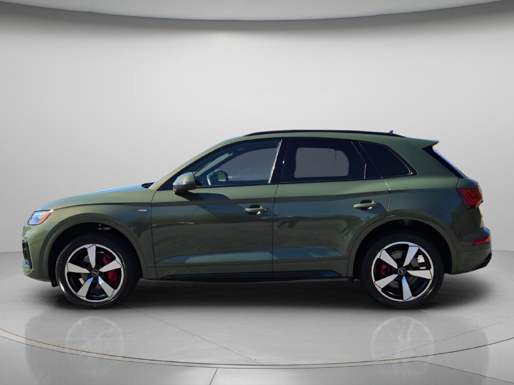Used 2024 Audi Q5 2.0T Premium Plus w/ Premium Plus Package AWD/4WD image 3