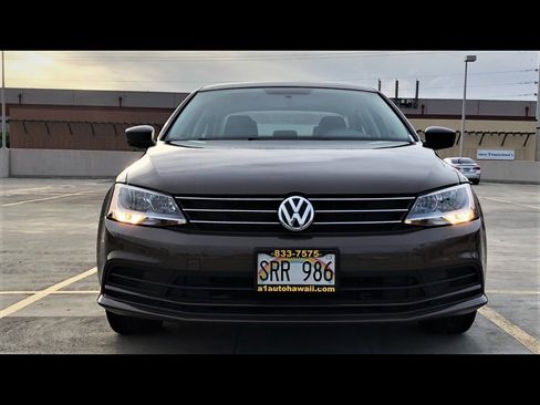 Used 2015 Volkswagen Jetta SE FWD image 2