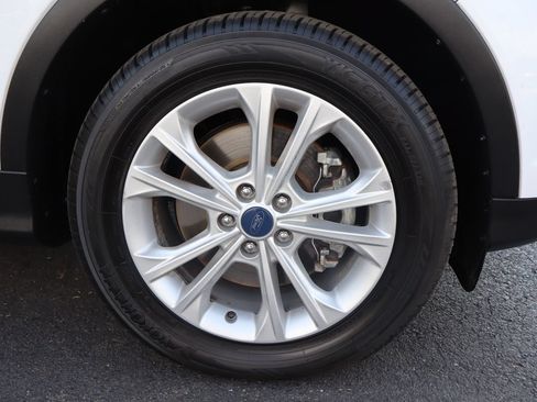 Used 2017 Ford Escape SE AWD/4WD image 45