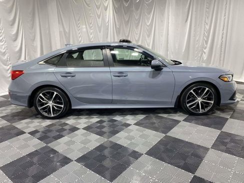 Used 2024 Honda Civic Touring image 2