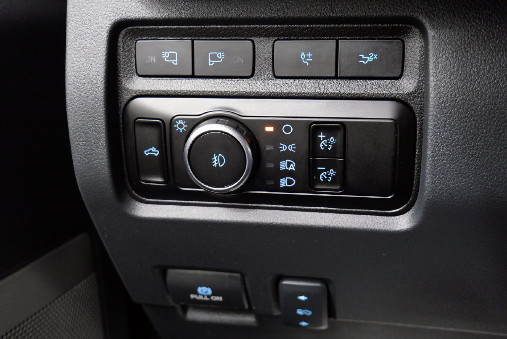 Used 2023 Ford F250 Lariat w/ Lariat Ultimate Package AWD/4WD image 30