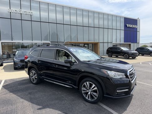 Used 2019 Subaru Ascent Limited w/ Popular Package #3 AWD/4WD image 3