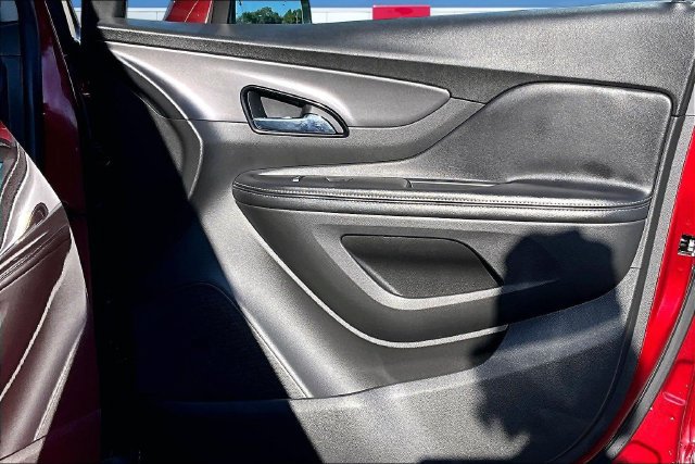 Used 2021 Buick Encore Preferred w/ Safety Package FWD image 28