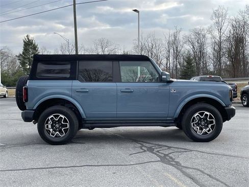 Used 2023 Ford Bronco Outer Banks image 6