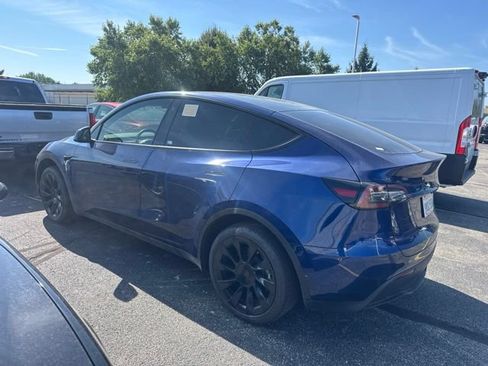 Used 2023 Tesla Model Y Long Range AWD/4WD image 4