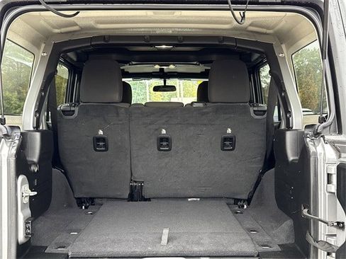 Used 2020 Jeep Wrangler Unlimited Rubicon image 13