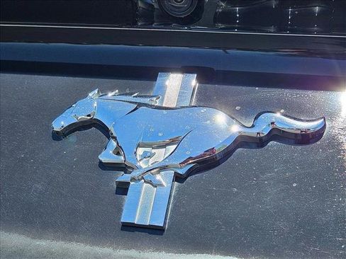 Used 2016 Ford Mustang Coupe RWD image 30