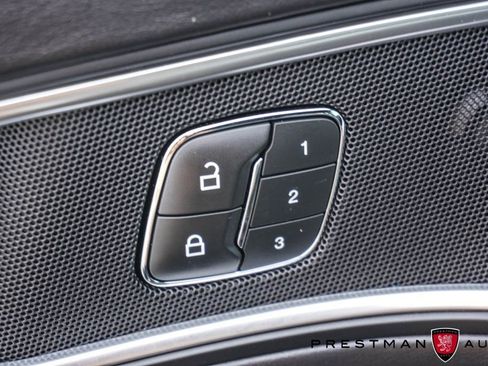 Used 2019 Ford Explorer Platinum image 28