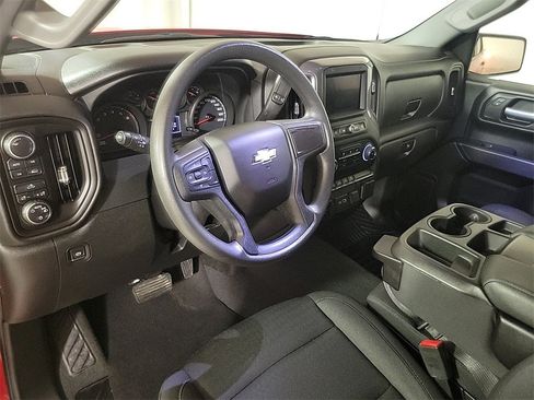 Used 2023 Chevrolet Silverado 1500 Custom image 10