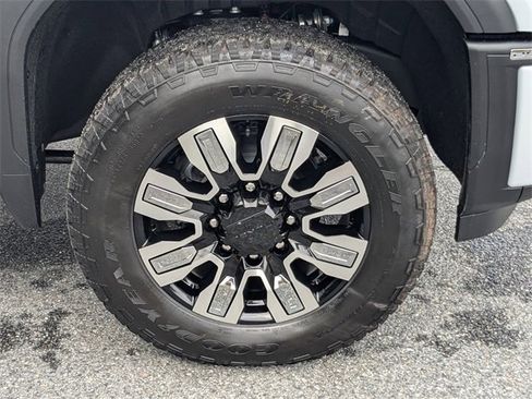 New 2026 GMC Sierra 2500 Denali w/ Denali Reserve Package image 12