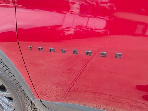 Used 2022 Chevrolet Traverse RS image 49