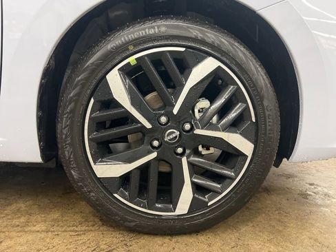 New 2025 Nissan Versa SR image 21