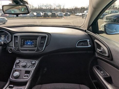 Used 2015 Chrysler 200 Limited image 19