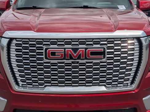 Certified 2024 GMC Yukon Denali w/ Max Trailering Package AWD/4WD image 10