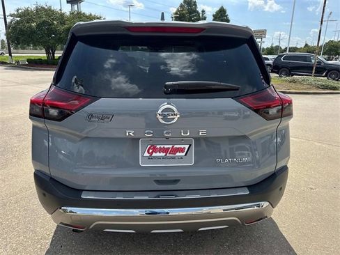 Used 2021 Nissan Rogue Platinum image 6