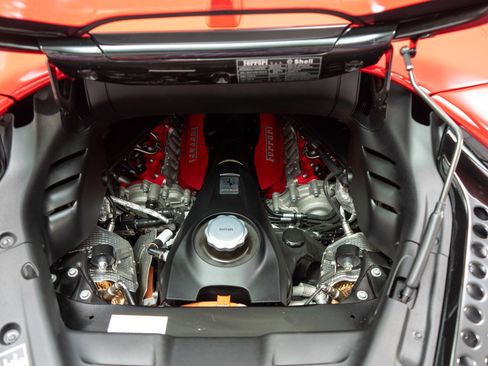 Used 2025 Ferrari SF90 Spider AWD/4WD image 12
