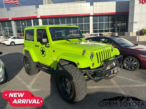 Used 2012 Jeep Wrangler Sahara w/ Connectivity Group AWD/4WD image 11