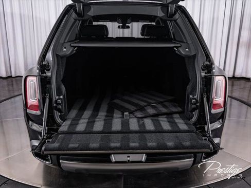 Used 2023 Rolls-Royce Cullinan AWD/4WD image 12