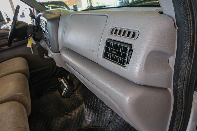 Used 1999 Ford F550 4x4 Regular Cab Super Duty image 30