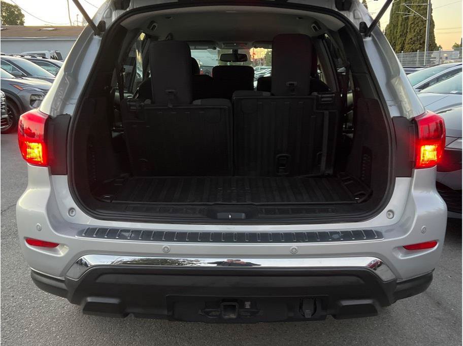 Used 2019 Nissan Pathfinder SV w/ SV Tech Package AWD/4WD image 5