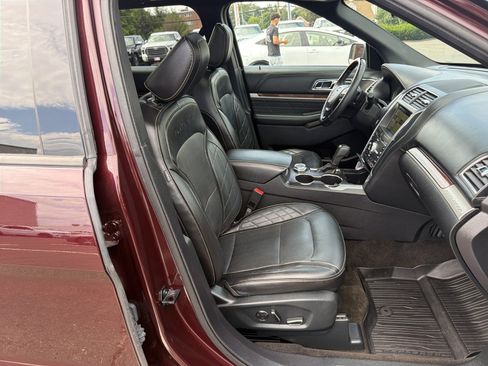 Used 2018 Ford Explorer Platinum AWD/4WD image 42