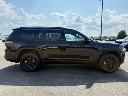 Used 2026 Jeep Grand Cherokee L 4WD image 9