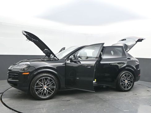 New 2026 Porsche Cayenne image 44