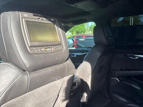 Used 2016 Cadillac Escalade Platinum AWD/4WD image 10