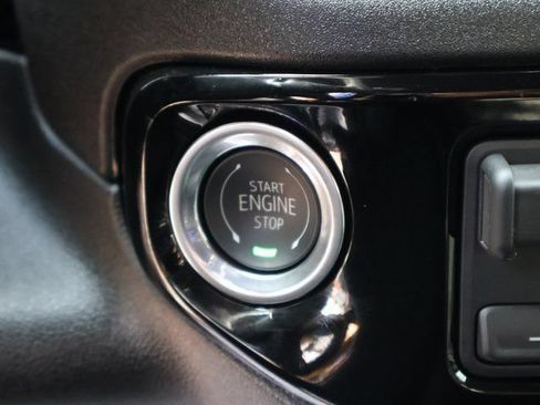 Certified 2025 GMC Sierra 2500 SLT AWD/4WD image 36
