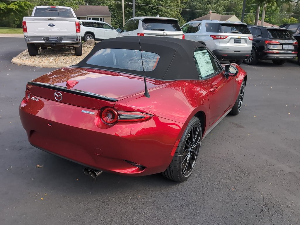 New 2026 MAZDA MX-5 Miata Club w/ Interior Package RWD image 14