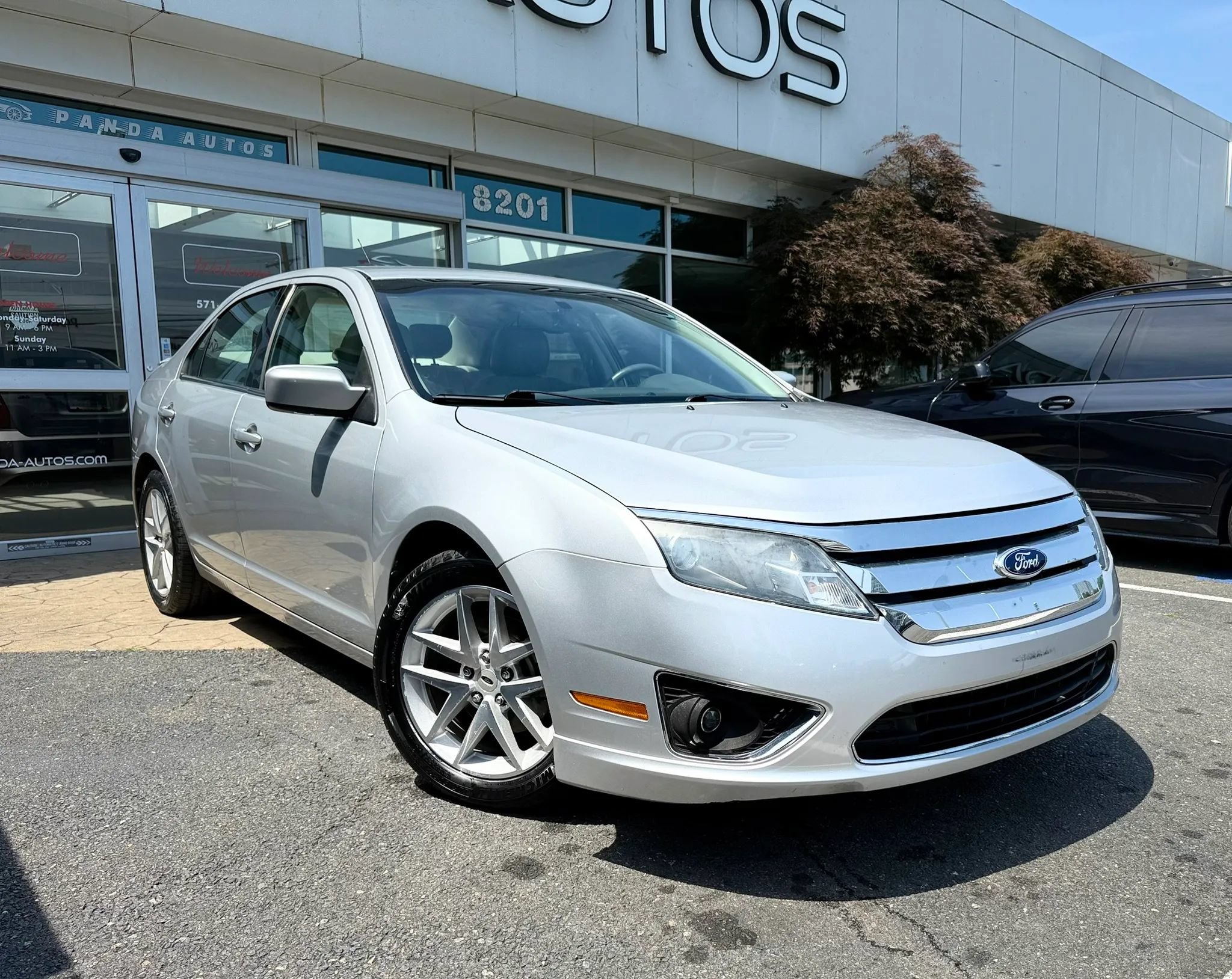 Used 2011 Ford Fusion SEL FWD image 1